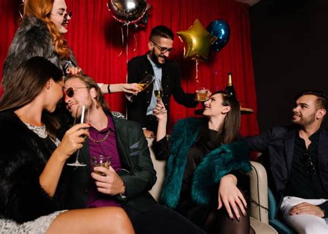 swingers feestje|Everything to Know About the Swinger Lifestyle